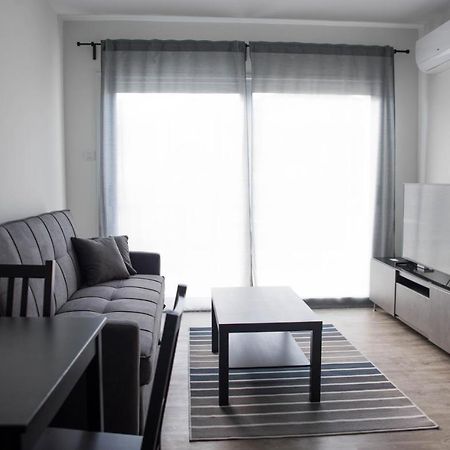 One Bedroom Apartment In Paphos In Good Location المظهر الخارجي الصورة