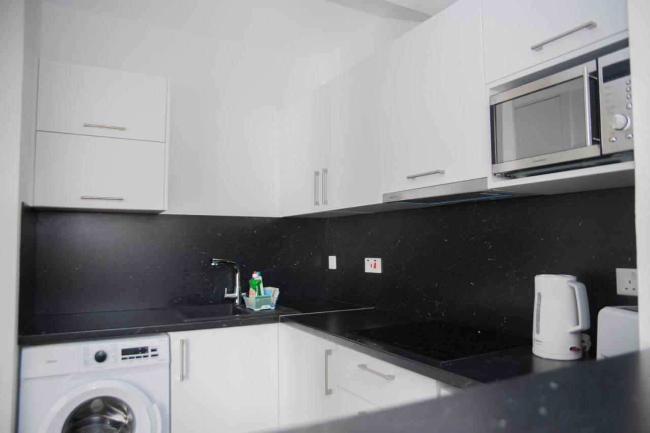 One Bedroom Apartment In Paphos In Good Location المظهر الخارجي الصورة